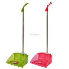 Klintek Plasic Dustpan with Wooden Handle 82cm